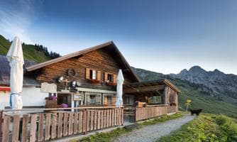 YOGA Einheit mit anschließendem Frühstücksbuffet - Lechaschauer Alm