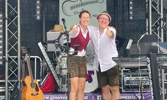 Musik am Marktplatz mit  "Zweierlei-Musi"
